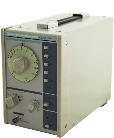 Генератор сигналов низкочастотный МЕГЕОН 02001 купить по низкой цене | МАКСПРОФИТ